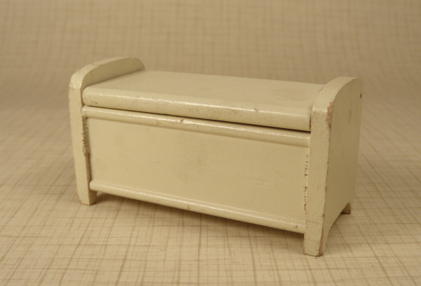 Antique Dollhouse Furniture Strombecker White Blanket Chest - Antique Dollhouse Furniture